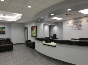 Glaucoma-Associates-Front-Desk