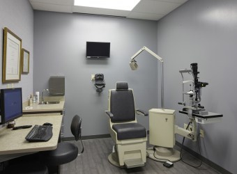 Glaucoma-Associates-Patient-Room